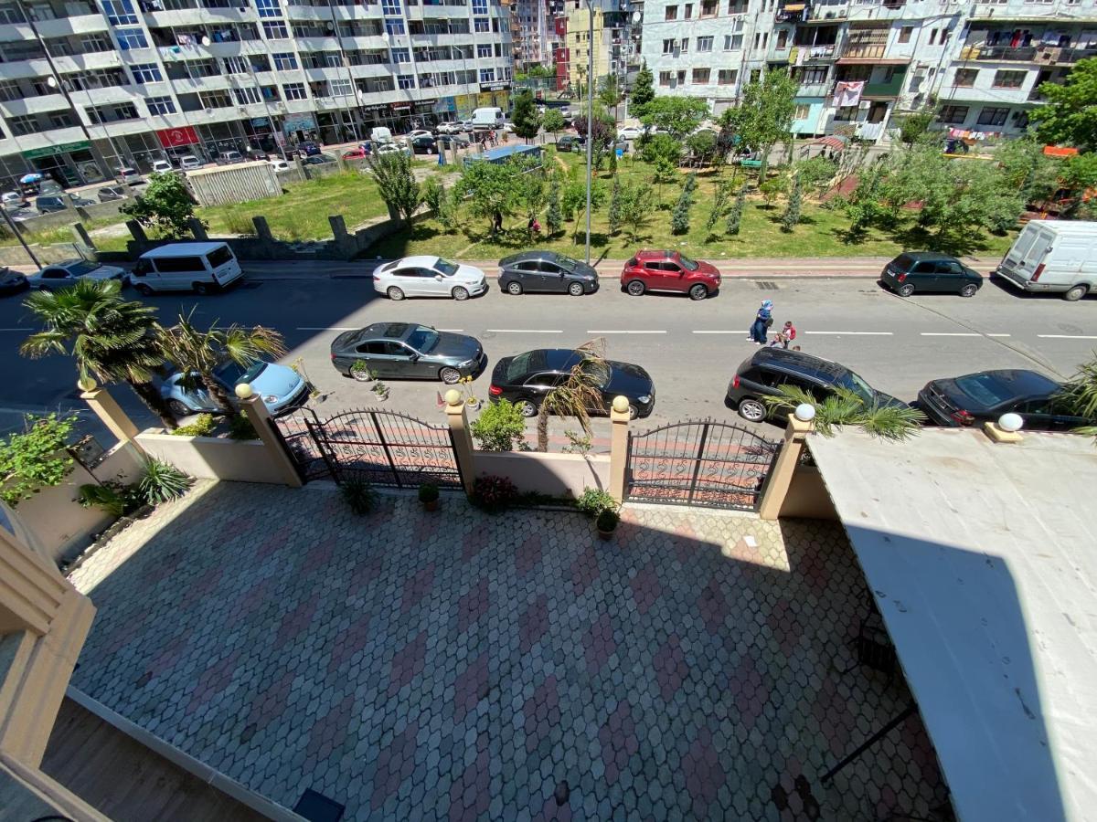 Hotel Eurasia Batumi Eksteriør billede