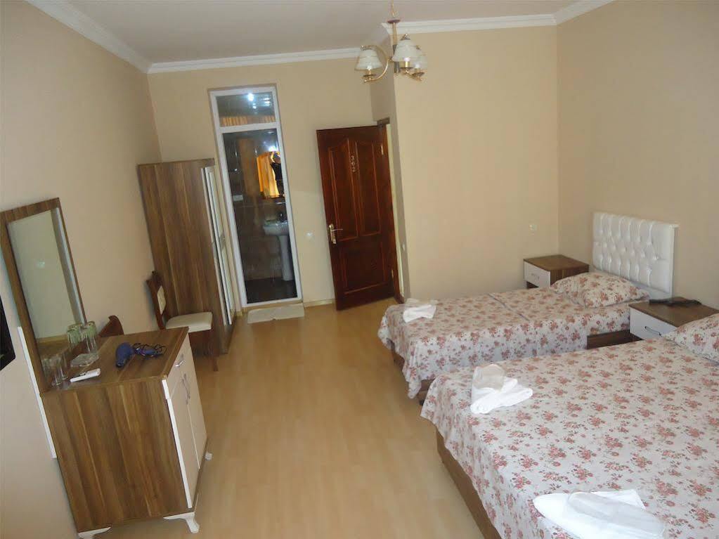 Hotel Eurasia Batumi Eksteriør billede